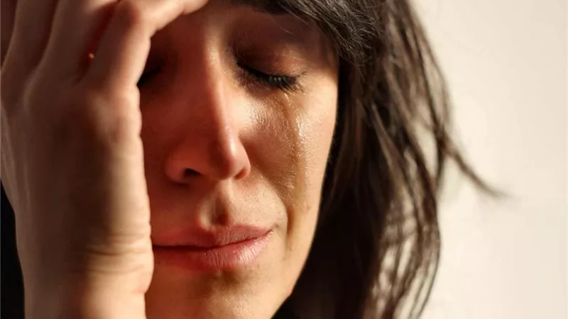 فريدة: طليقي «المختل نفسيًّا» خطف أطفالي لينتقم منّي 