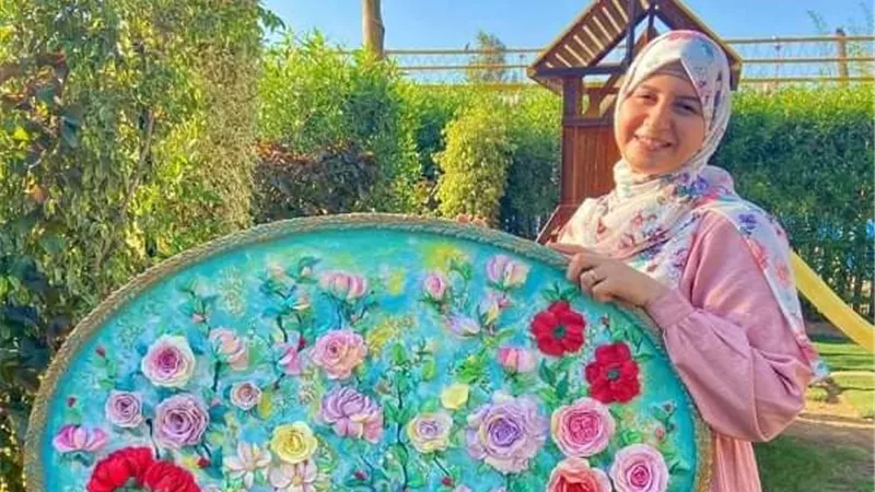 «إمتثال سمير».. مصرية تُبدع لوحات ثلاثية الأبعاد على الطراز الروسي