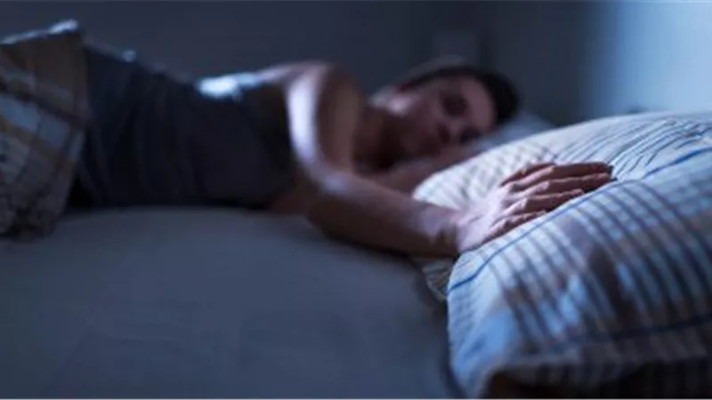 خبيرة علاقات تكشف حل مشكلة الزوج الغائب والزوجة النكدية