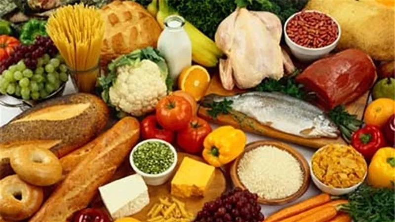 أبرزها السبانخ والأسماك.. 7 أطعمة تساعد على تحسين الحالة المزاجية