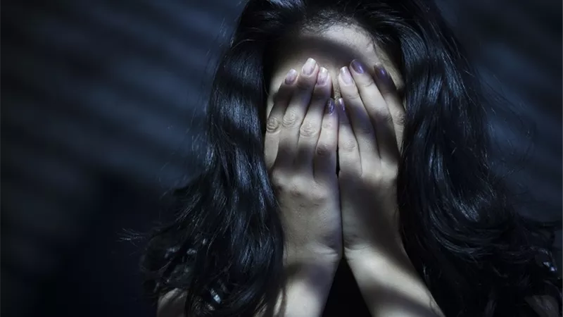 «فرويز»: الختان يُسبب للفتيات صدمة نفسية ويجعلها رافضة للعلاقة الحميمة