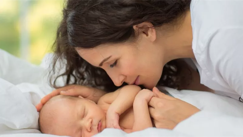 4 مشاكل نفسية تُصيب الأمهات الجدد
