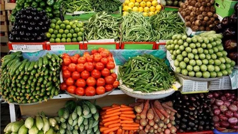 أسعار الخضراوات والفاكهة اليوم الإثنين