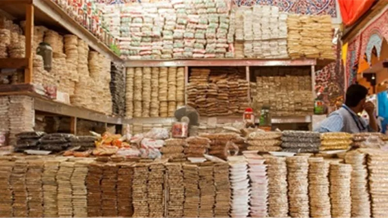 بسبب صورة على النت تجار السيدة زينب يخسرون آلاف الجنيهات