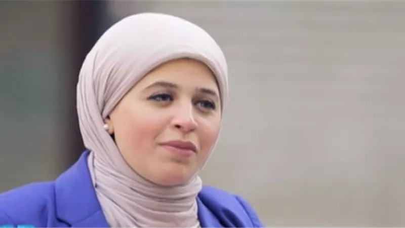 «هديل صقر».. مذيعة تركت الإعلام بمشروع أكل بيتي من أجل الأمومة