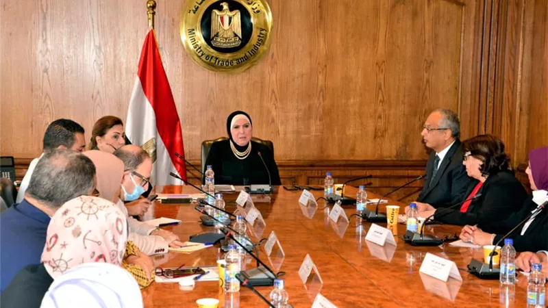 نيفين جامع تهنئ داليا شهاب على جائزة التميز الحكومي