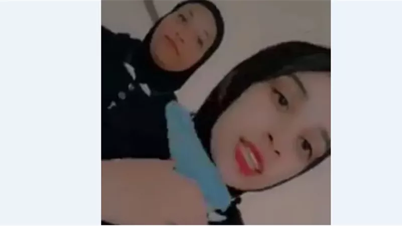 فصل طالبتين لتهديدهما زميلتهما بالقتل بمطواة في بورسعيد
