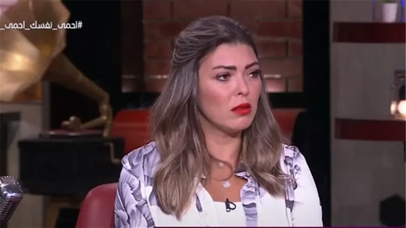 «راجل و 2 ستات».. متى يغار الرجل من المرأة| فيديو