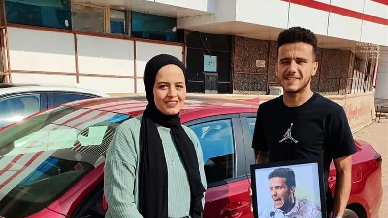 فنانة الزمالك.. سارة إسماعيل تحصد الشهرة برسم صور وبورتريهات فرسان الأبيض