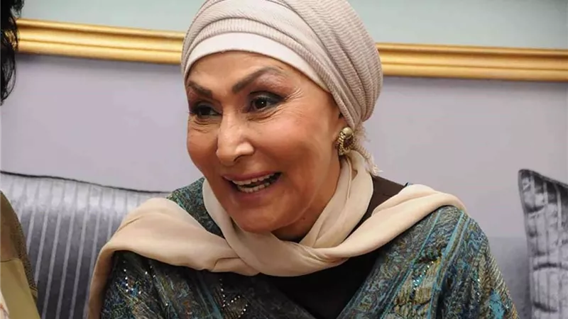 يسرا عن سهير البابلي: في أشد الحاجة لدعائنا