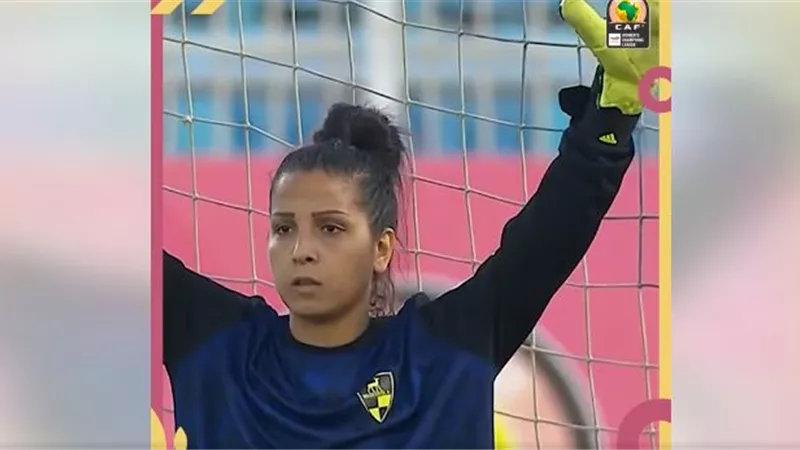 «كاف» ينشر فيديو لتصديات حارسة مرمى منتخب مصر للسيدات 