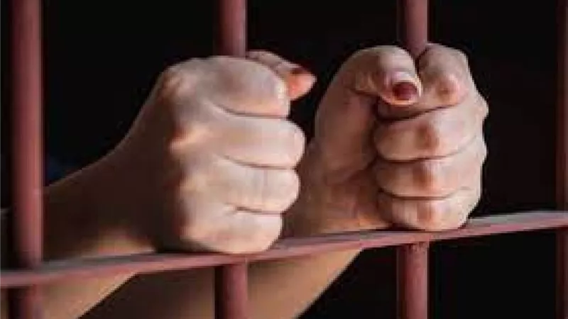 استولت على 340 ألف جنيه.. ضبط 