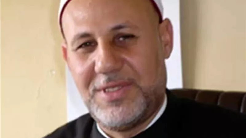 رئيس لجنة الفتوى السابق بالأزهر: المختلعات هن المنافقات