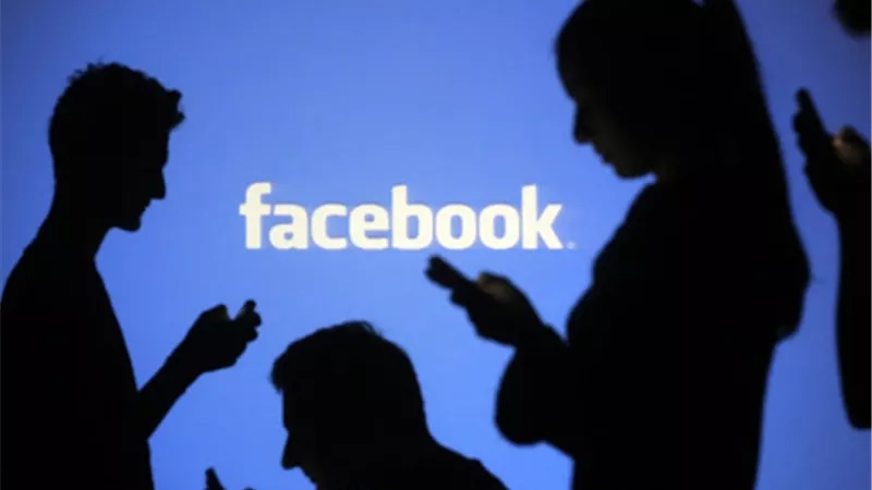 تبدأ بلايك وتنتهي بفعل فاضح.. 