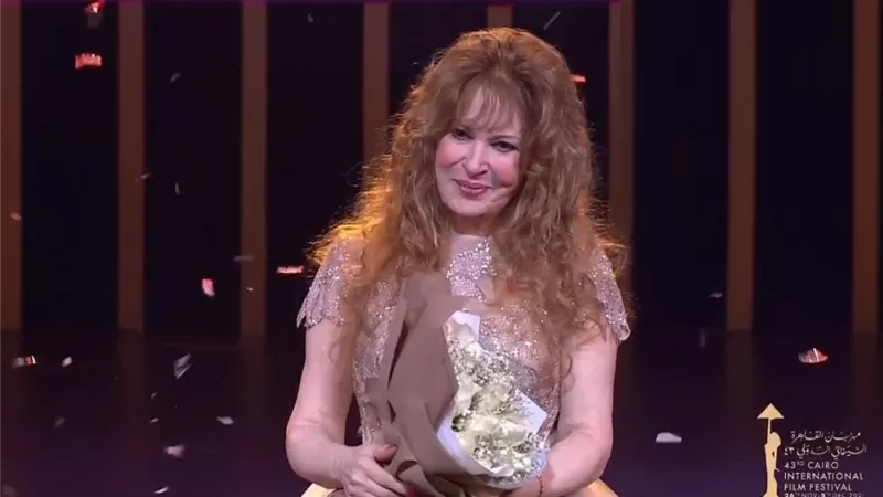 بعد تكريمها في مهرجان القاهرة السينمائي.. نيللي «صاحبة إنجاز العمر»