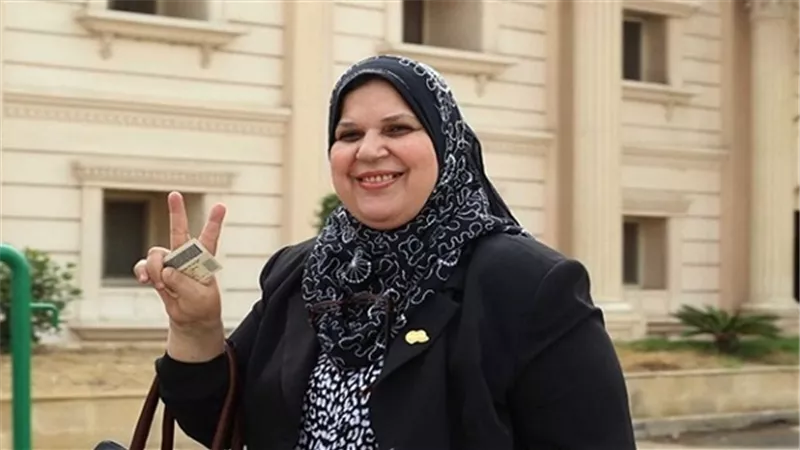 النائبة مايسة عطوة تحذر المواطنين بسبب متحور كورونا 