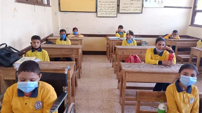محافظة القاهرة تعلن عودة الدراسة غدًا الاثنين بعد رفع مياه الأمطار| فيديو
