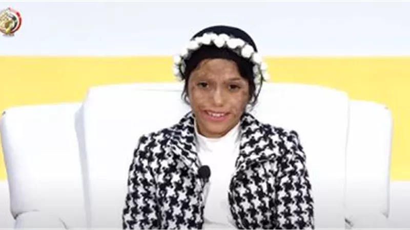 بسملة محمد تحقق حلمها وتستقل طائرة عسكرية.. الرئيس السيسي يحقق حلم ذوي الهمم في 24 ساعة  