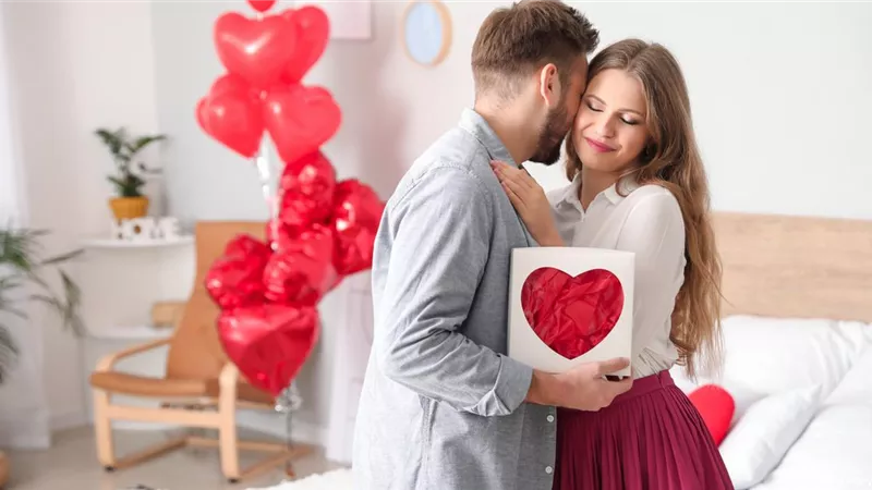 أفكار جديدة للاحتفال بذكرى الزواج الأول.. والحل مع وجود مولود جديد