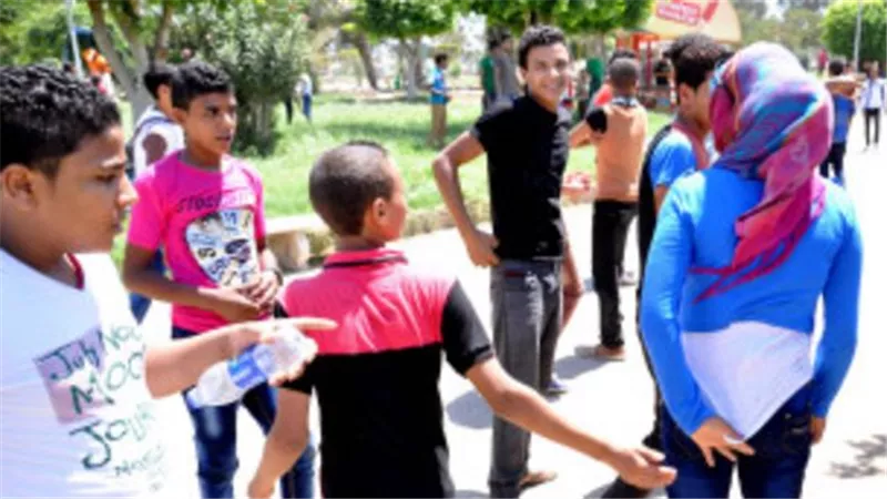 «احذري».. علامات تُشير إلى أن طفلك متحرش
