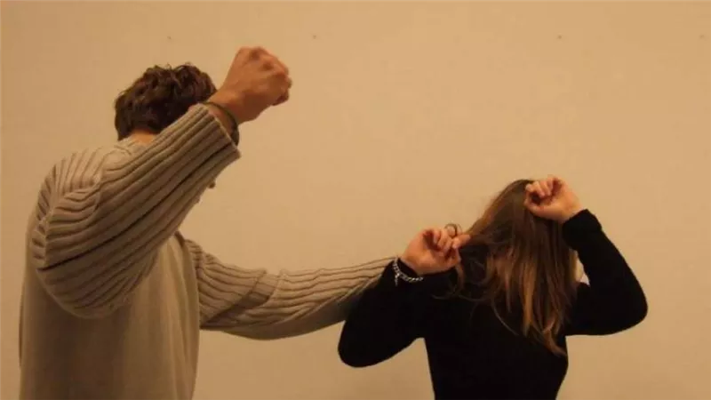 «المايل».. أجبر زوجته على العمل.. وحاول قتلها لأجل 50 جنيهًا