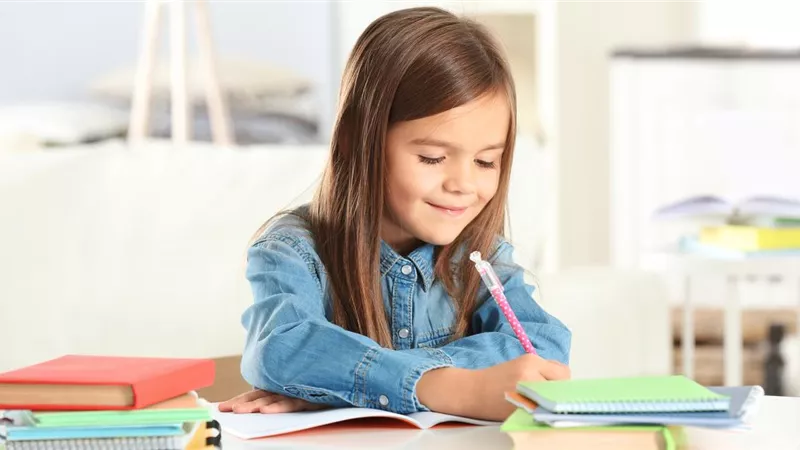 «خليهم يناموا».. 6 نصائح تساعد على الاستعداد لامتحانات نصف العام