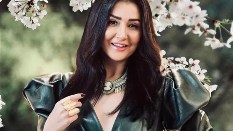 آخرهم «غادة عبد الرازق ومنة فضالي».. فنانون ندموا على العمل بالفن