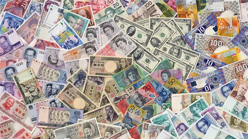 أسعار العملات العربية والأجنبية في أول أيام العام الجديد 2022