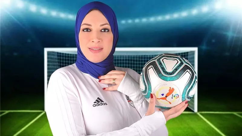 دينا الرفاعي.. «نوّارة الجبلاية» من مجلس أبو ريدة إلى قائمة جمال علام| صور