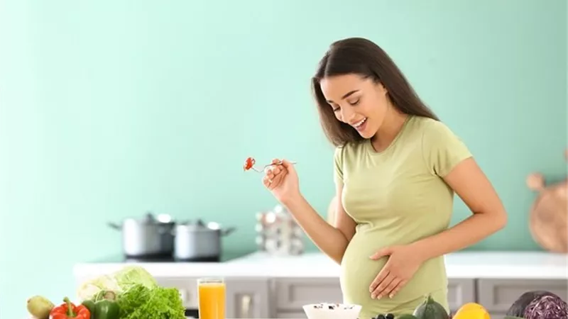 طرق الحفاظ على الحمل والجنين.. «بلاش عادات غير صحية»