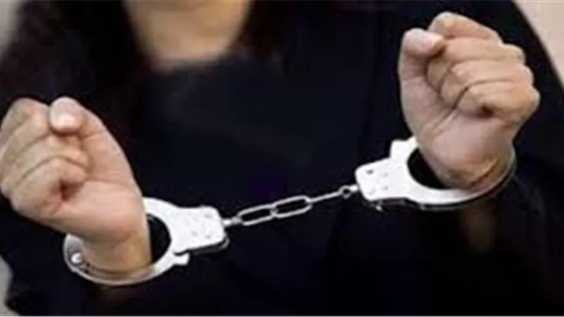 ضبط سيدة انتحلت شخصية صديقتها واستولت على أموالها 