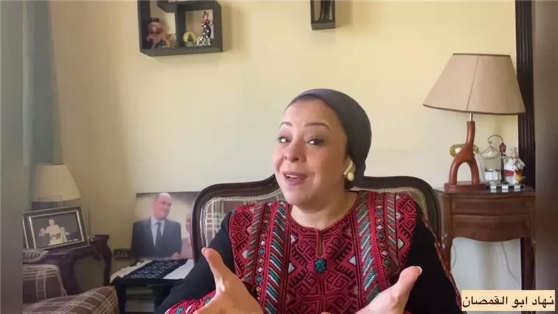 نهاد أبو القمصان تعرض وظيفة على مدرسة المنصورة: «وزارة التعليم مش فاضية»| فيديو