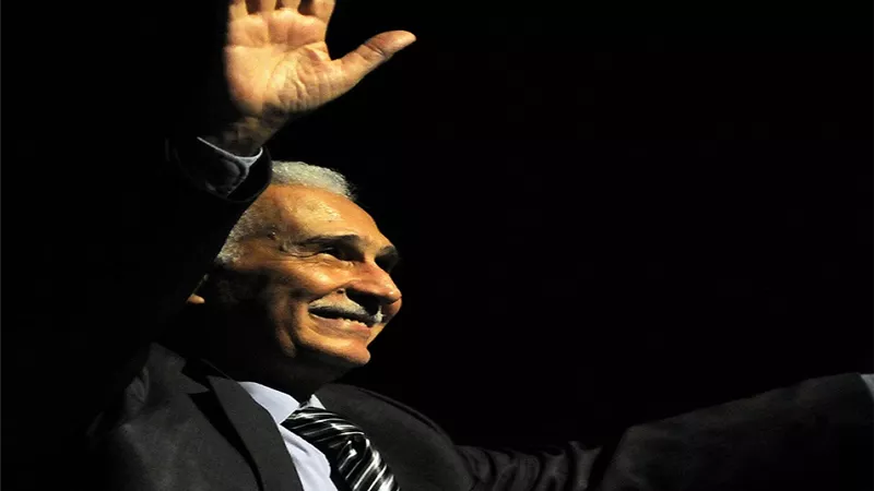 بعد نقله للمستشفى بسبب كورونا.. دعوات الشفاء تنهال على الفنان عبد الرحمن أبو زهرة