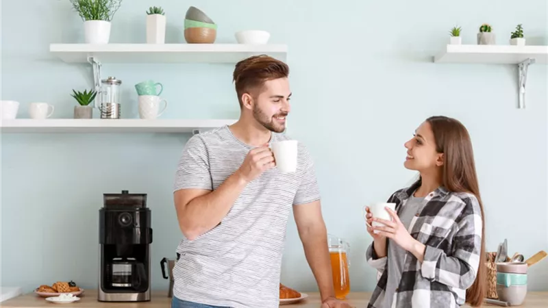 «بنظبط القعدة في البلكونة».. أفكار البنات لقضاء الوقت مع خطيبك بزيارة البيت