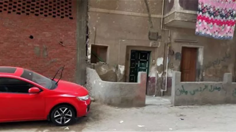 «ظروف غامضة».. العثور على زوجين غارقين في دمائهما بالفيوم