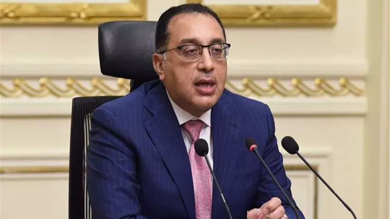 «غرامات ولقاحات».. أبرز قرارات الحكومة لمواجهة انتشار متحور كورونا أوميكرون