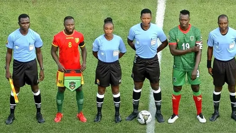 لأول مرة في تاريخ إفريقيا.. فريق تحكيم نسائي يُدير مباراة غينيا وزيمبابوي غدًا