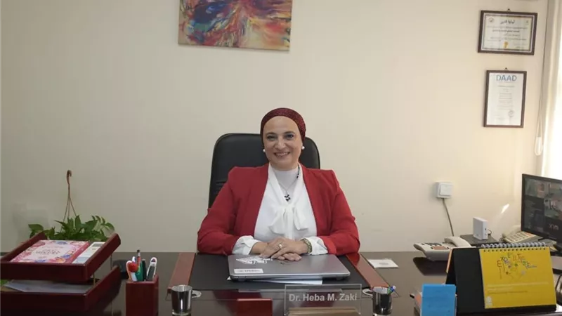 حاضنة أعمال «اقتصاد وعلوم سياسية» تدعو الشباب للاشتراك بدورة الاحتضان الـ 8