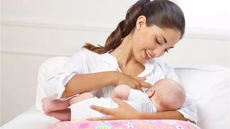 للأم المرضعة.. 11 أكلة تُساعد جسمك على زيادة إدرار الحليب