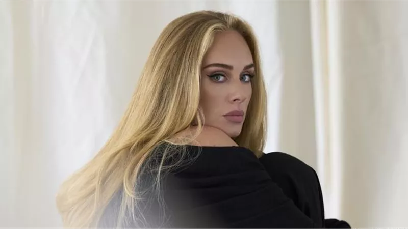 علاقة «أديل» العاطفية في خطر وهذا السبب الحقيقي لبكائها في البروفات