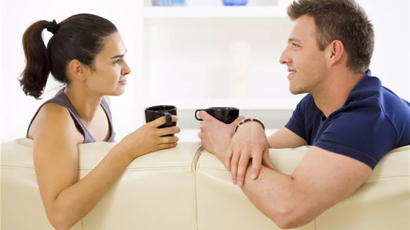 7 أسس للحوار الناجح بين الزوجين في سنة أولى زواج