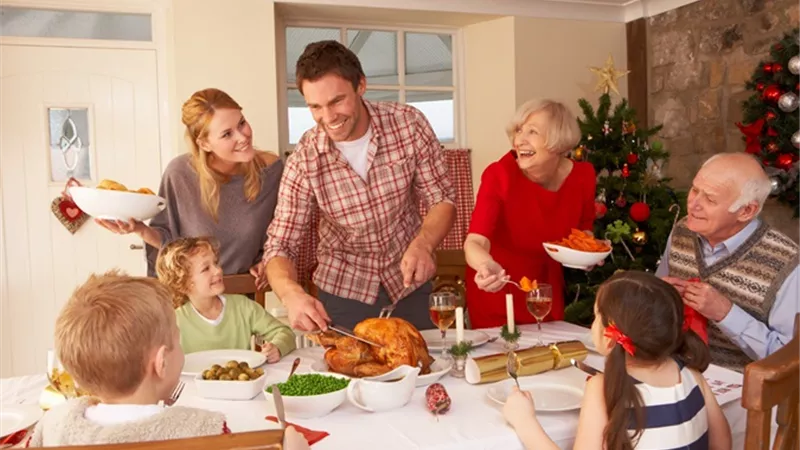 متخصصة تضع روشتة بسيطة للفوز بقلوب أهل جوزك