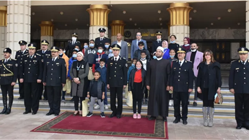 الأطفال بلا مأوى ونزلاء دور الأيتام في أكاديمية الشرطة لهذا السبب 