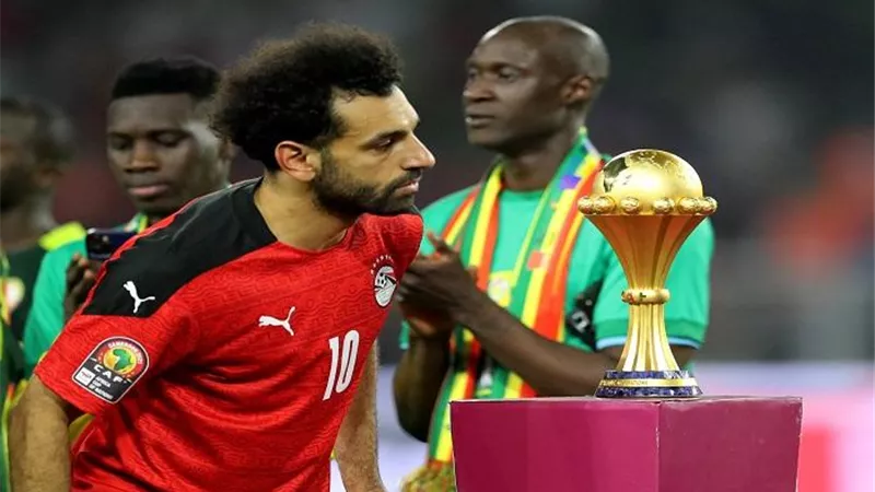 خبيرة طاقة: هزيمة منتخب مصر سببها «سحر أسود» وصلاح كان «بطة بلدي»