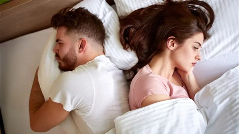 كيف تنعشين الحياة الزوجية بعد الملل والركود؟.. استشاري يُجيب
