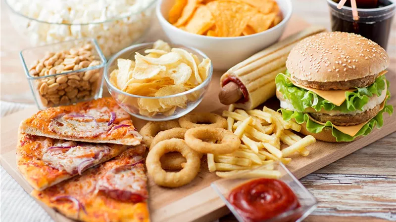أكلات تناسب التجمع العائلي في يوم الجمعة.. أفكار وجبات للكبار والصغار