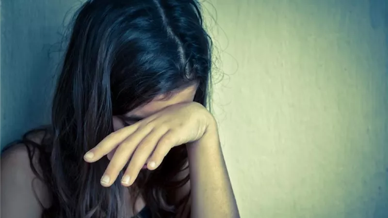 تقتل شقيقها الأصغر بسبب الغيرة.. تفاصيل صادمة