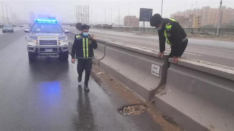 لمواجهة الطقس السيئ.. المرور تدفع بأوناش والأقوال الأمنية لمواجهة الأعطال على الطرق