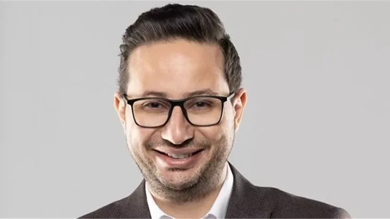 سقوط طبيب الكركمين.. القبض على الصيدلي أحمد أبو النصر بعد بلاغات المواطنين