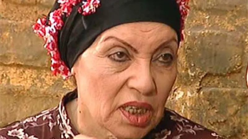رجاء حسين.. انضمت لفرقة نجيب الريحاني مبكرًا وكُرمت من السيدة انتصار السيسي